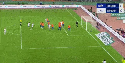 这都不进？林良铭后点空门机会垫射，皮球高出横梁